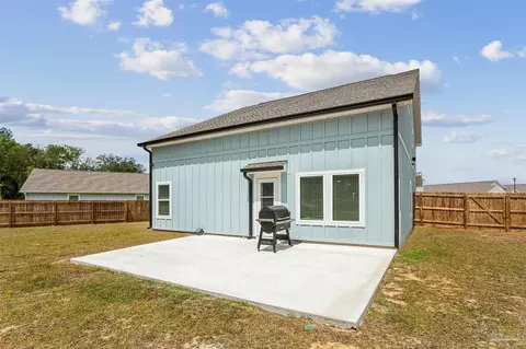 Exterior - 4701 Eagles Ridge Rd, Pace, FL 32571 photo 6 of 11