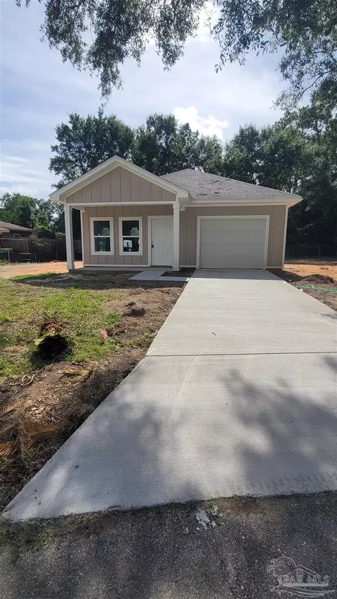 7961 Perth Ave, Pensacola, FL 32534