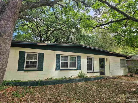 708 Vendee Ln, Pensacola, FL 32505