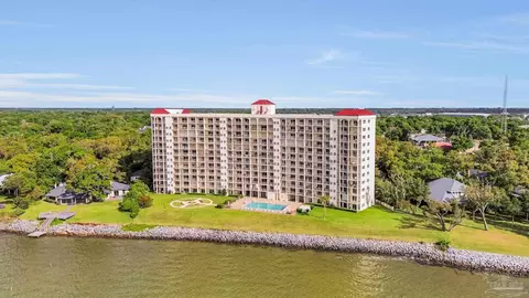 615 Bayshore Dr #102, Pensacola, FL 32507