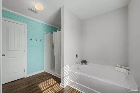 Bath - 4731 Apple Field Way, Pace, FL 32571 photo 3 of 4
