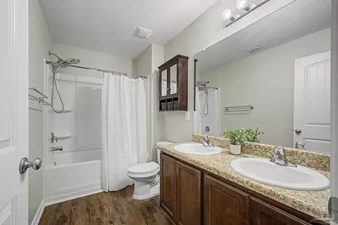 Bath - 4731 Apple Field Way, Pace, FL 32571 photo 4 of 4