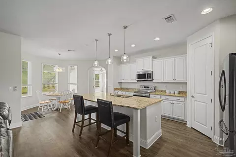 Kitchen - 8000 Silver Maple Dr, Milton, FL 32583 photo 2 of 7