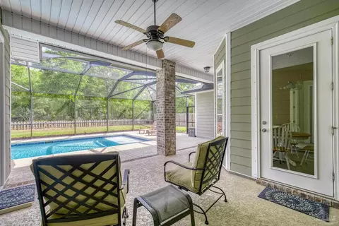 Exterior - 8000 Silver Maple Dr, Milton, FL 32583 photo 18 of 18