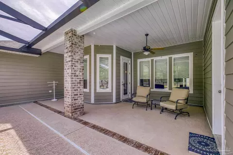 Exterior - 8000 Silver Maple Dr, Milton, FL 32583 photo 16 of 18