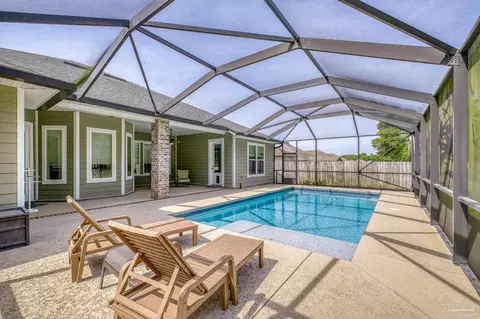 Exterior - 8000 Silver Maple Dr, Milton, FL 32583 photo 14 of 18