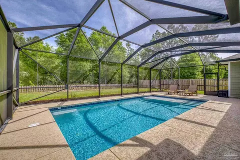 Exterior - 8000 Silver Maple Dr, Milton, FL 32583 photo 11 of 18