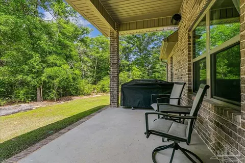 Exterior - 6030 Deborah Ln, Milton, FL 32570 photo 4 of 10
