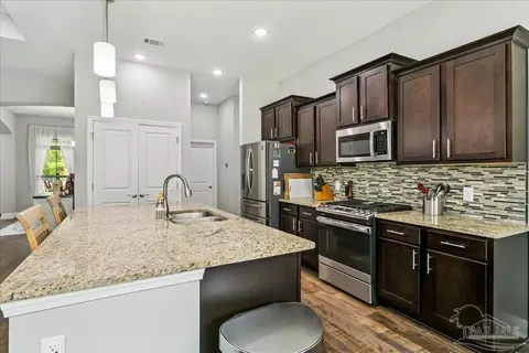 Kitchen - 6030 Deborah Ln, Milton, FL 32570 photo 2 of 5