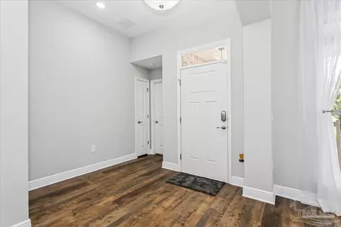 Entry Way - 6030 Deborah Ln, Milton, FL 32570 photo 2 of 2