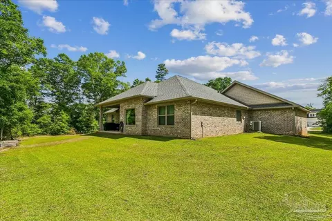Exterior - 6030 Deborah Ln, Milton, FL 32570 photo 6 of 10