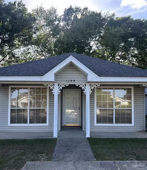 1149 Sweetbriar St, Cantonment, FL 32533