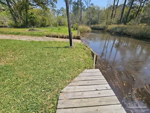 5765 Windover St, Milton, FL 32583 photo 6