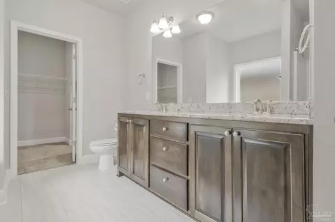 Bath - 5402 Parkside Dr, Pace, FL 32571 photo 1 of 8
