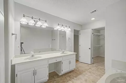 Bath - 3166 Benton Blvd, Pace, FL 32571 photo 2 of 4