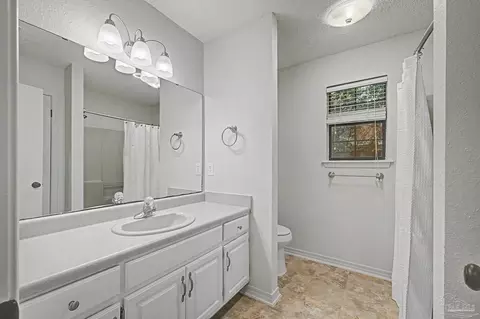 Bath - 3166 Benton Blvd, Pace, FL 32571 photo 4 of 4