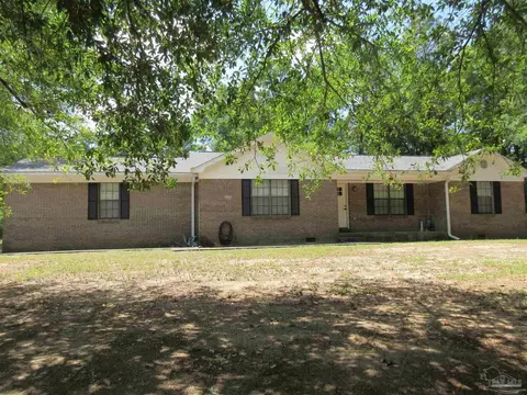 5511 Cottonwood Dr, Milton, FL 32570