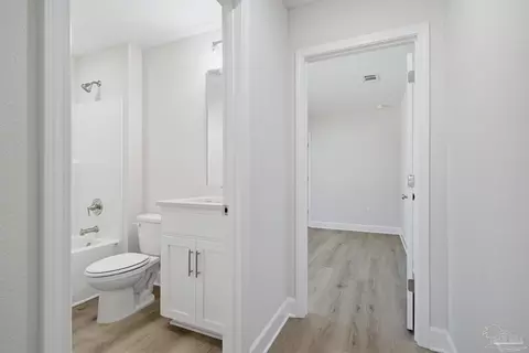 Entry Way - 9601 Permenter Rd, Milton, FL 32583 photo 2 of 4