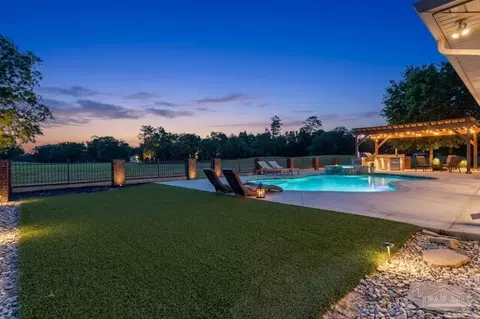 2858 Pga Blvd, Navarre, FL 32566