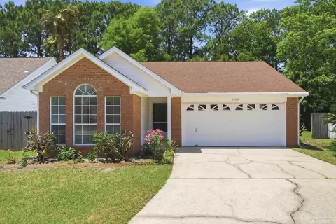 1383 Sterling Point Dr, Gulf Breeze, FL 32563