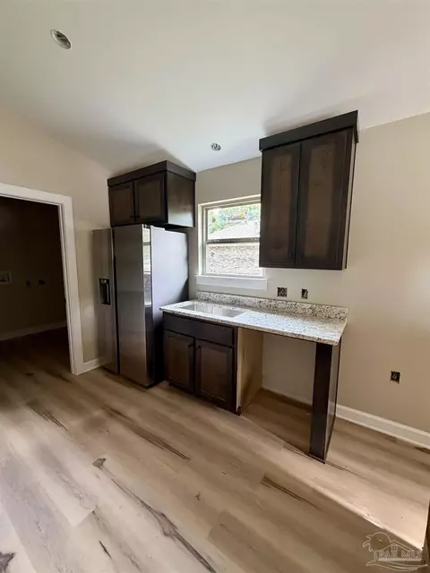 Kitchen - 4490 Oak Ln, Milton, FL 32570 photo 2 of 2