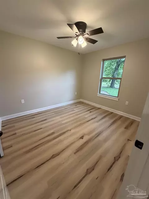 Bedroom - 4490 Oak Ln, Milton, FL 32570 photo 1 of 2