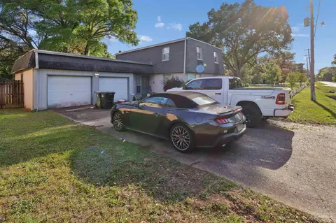 5711 Tonawanda Dr, Pensacola, FL 32506