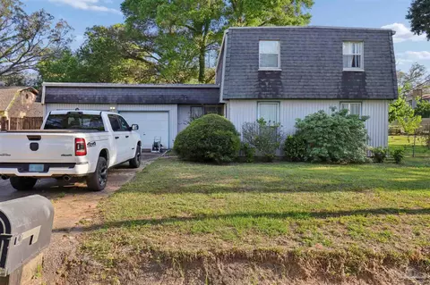 5711 Tonawanda Dr, Pensacola, FL 32506