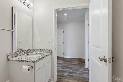 Bath - 1895 Pineview Church Rd, Jay, FL 32565 photo 2 of 5