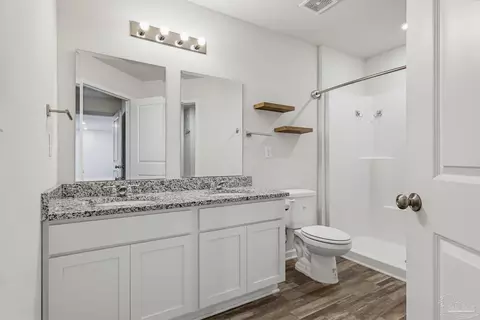 Bath - 1895 Pineview Church Rd, Jay, FL 32565 photo 5 of 5