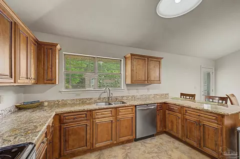 Kitchen - 5461 Tucker Cir, Pace, FL 32571 photo 7 of 7