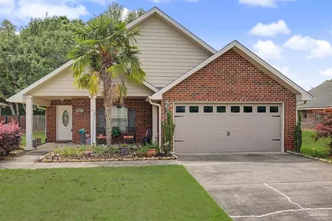 5461 Tucker Cir, Pace, FL 32571