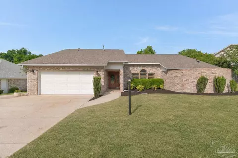 2221 Oxford Dr, Pensacola, FL 32503