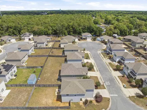 View/Area - 5881 Bay Tree Ct, Milton, FL 32570 photo 7 of 19
