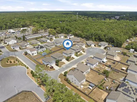 View/Area - 5881 Bay Tree Ct, Milton, FL 32570 photo 8 of 19