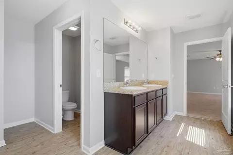 Entry Way - 5881 Bay Tree Ct, Milton, FL 32570 photo 5 of 6