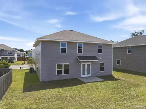 Exterior - 5881 Bay Tree Ct, Milton, FL 32570 photo 6 of 7