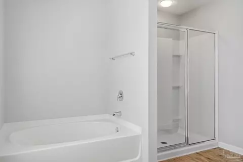 Bath - 5881 Bay Tree Ct, Milton, FL 32570 photo 1 of 1