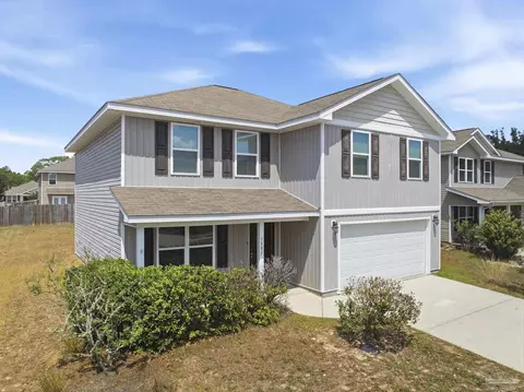 Exterior - 5881 Bay Tree Ct, Milton, FL 32570 photo 2 of 7