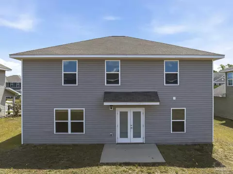 Exterior - 5881 Bay Tree Ct, Milton, FL 32570 photo 5 of 7
