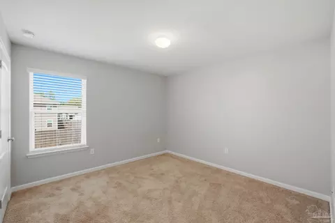 Bedroom - 5881 Bay Tree Ct, Milton, FL 32570 photo 4 of 5
