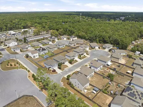 View/Area - 5881 Bay Tree Ct, Milton, FL 32570 photo 9 of 19