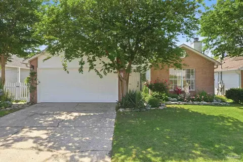 984 Southern Oaks Ct, Fort Walton Beach, FL 32547