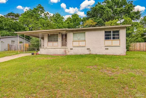 908 Blue Springs Dr, Pensacola, FL 32505