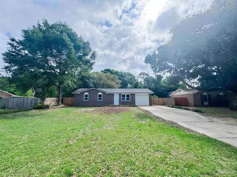 2792 Christine St, Pensacola, FL 32526