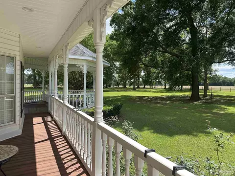 Exterior - 5168 Beck Ave, Jay, FL 32565 photo 3 of 23