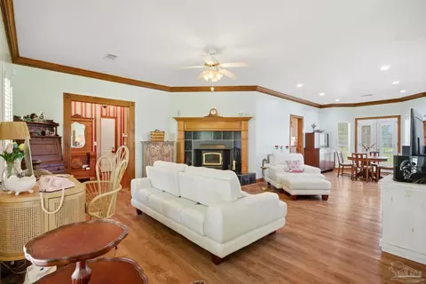 Living - 5168 Beck Ave, Jay, FL 32565 photo 2 of 4