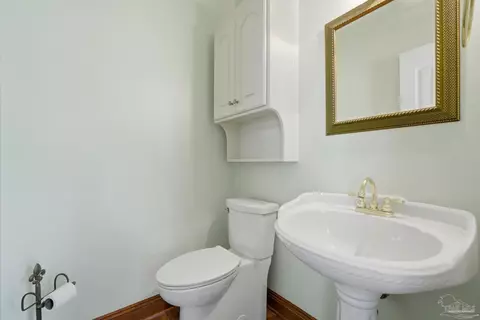Bath - 5168 Beck Ave, Jay, FL 32565 photo 1 of 10