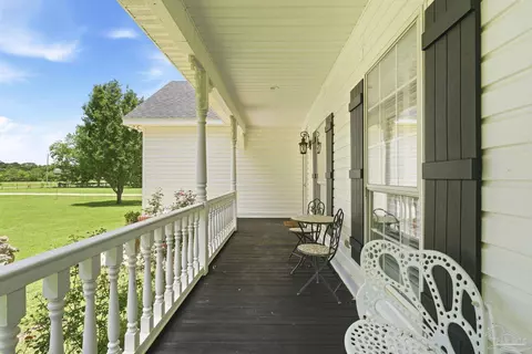 Exterior - 5168 Beck Ave, Jay, FL 32565 photo 3 of 19