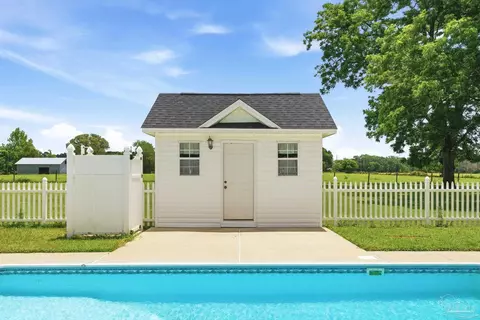 Exterior - 5168 Beck Ave, Jay, FL 32565 photo 10 of 19